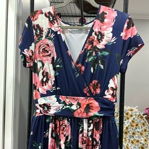 Navy & Pink Floral Maxi Dress with Pockets!